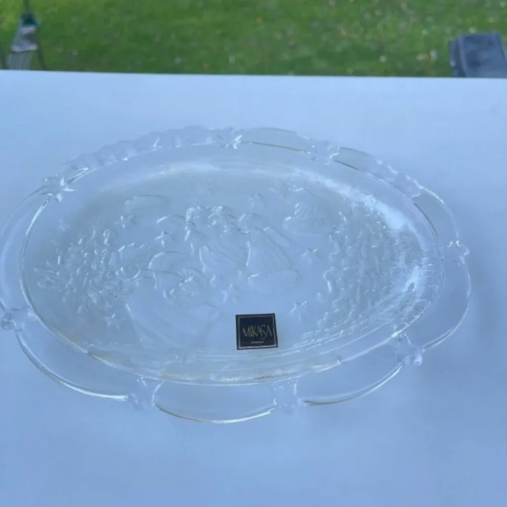 Mikasa Vintage Small Oval Crystal Candy Dish With Angels Design 9.2x7.0in‎